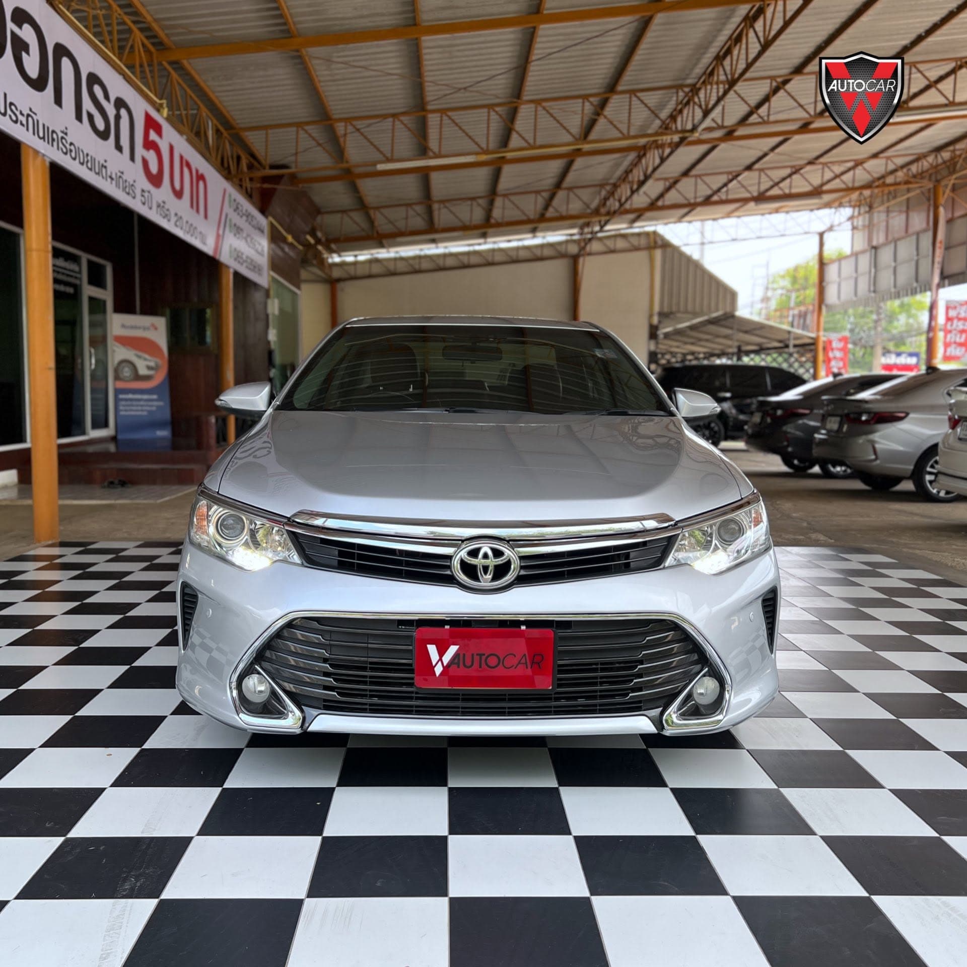 Toyota Camry 2.5 Hybrid ปี 2016 สีเงิน รูปที่ 2
