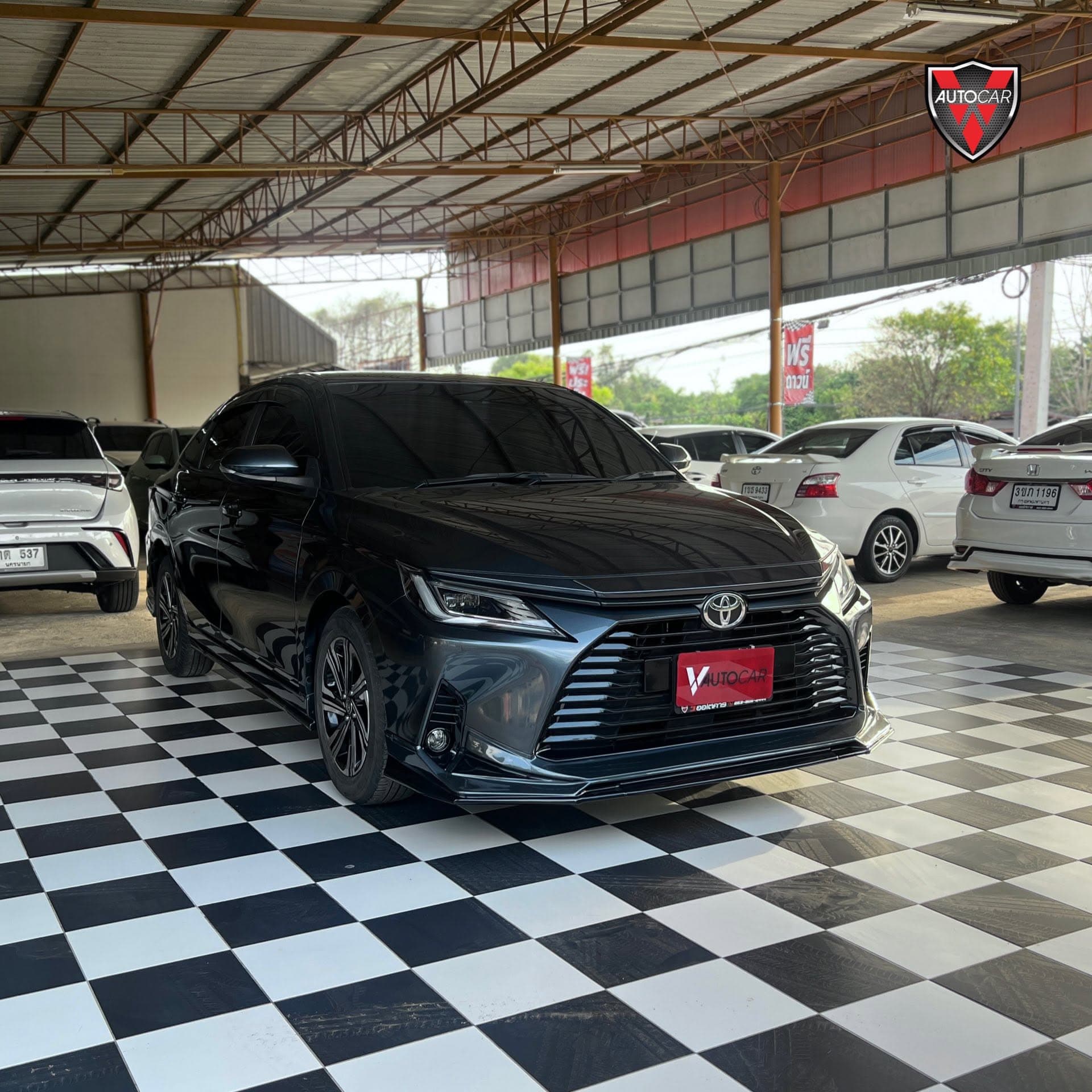 Toyota Yaris Ativ 1.2 Smart ปี 2023 สีเทาเข้ม รูปที่ 1