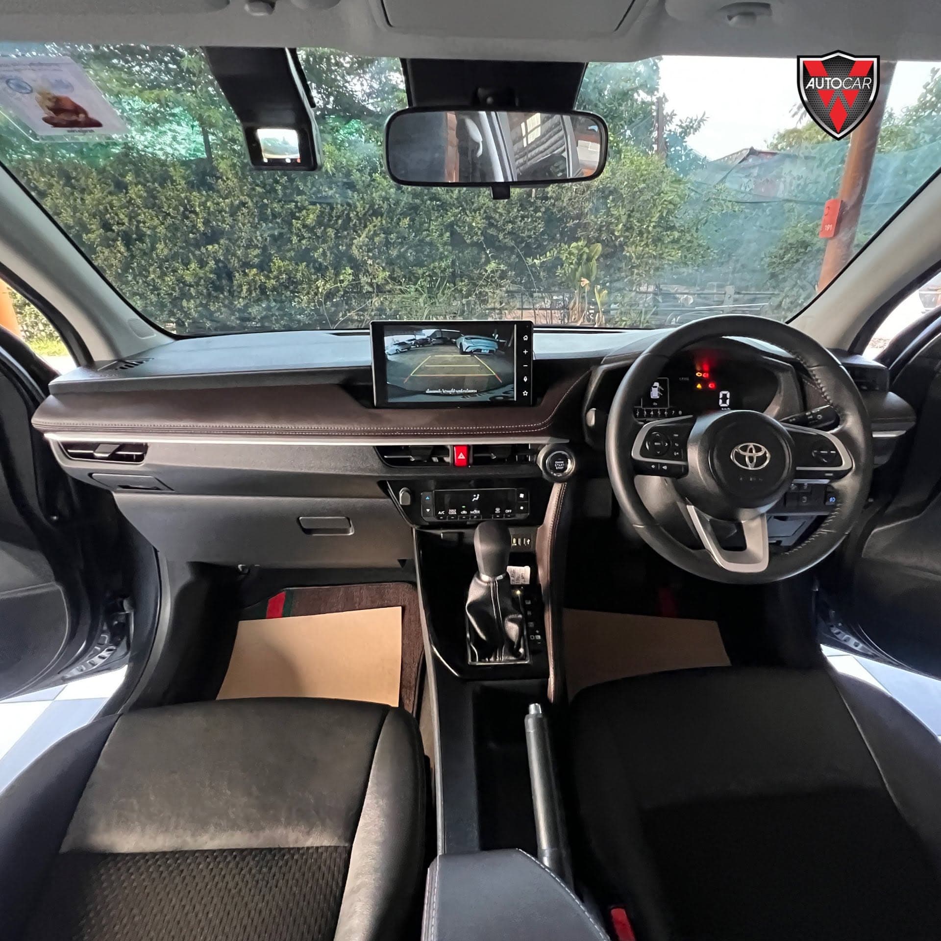 Toyota Yaris Ativ 1.2 Smart ปี 2023 สีเทาเข้ม รูปที่ 3