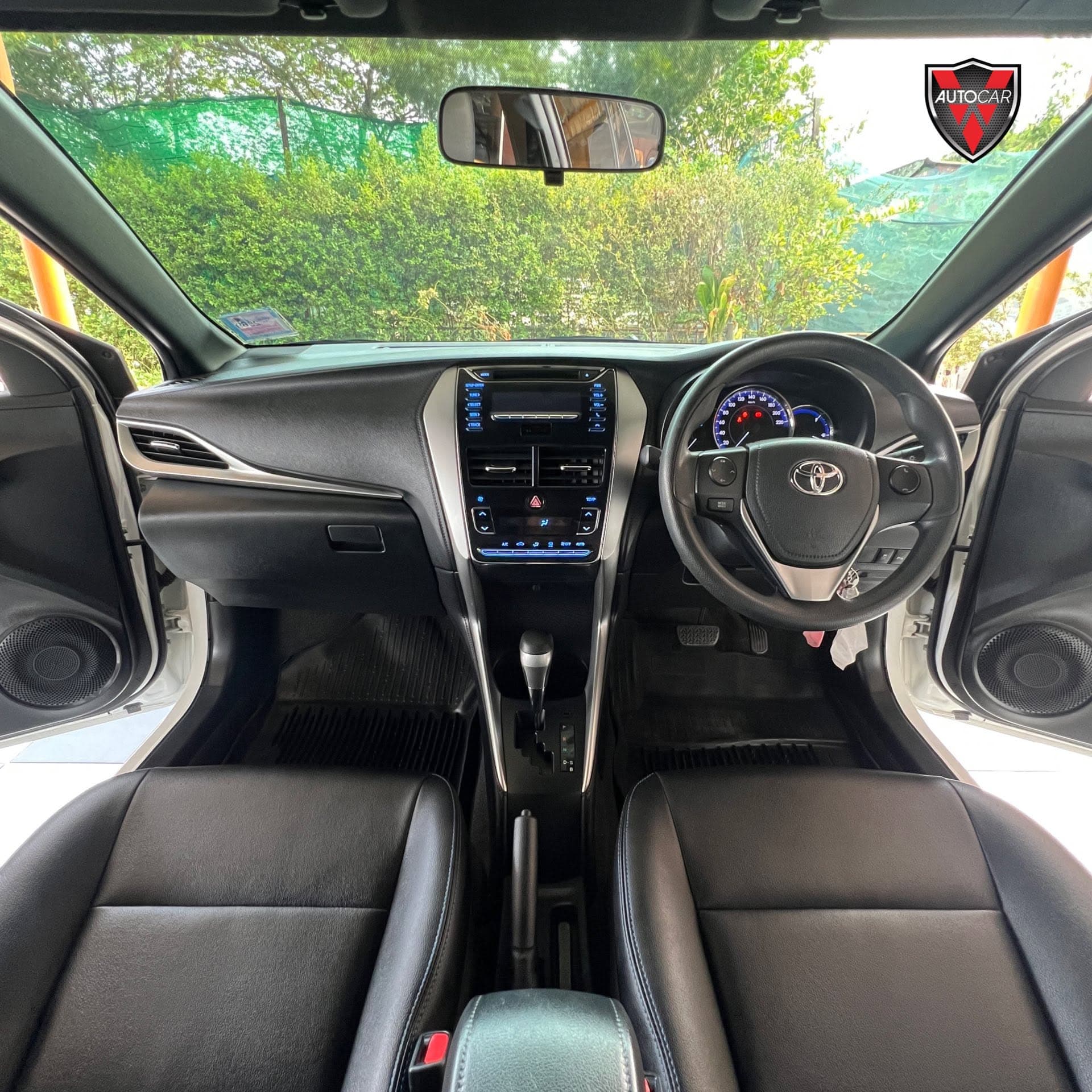 Toyota Yaris 1.2 Mid ปี 2019 สีขาว รูปที่ 3
