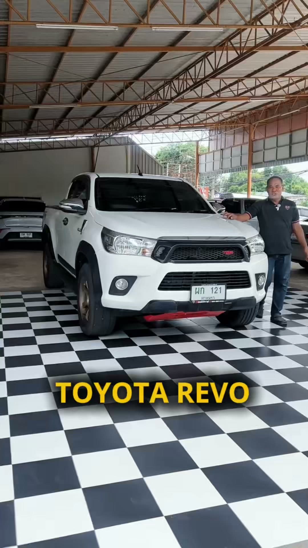 Toyota Revo Prerunner Cab 2.4 E ปี 16